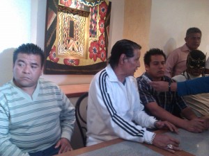 Militantes del PRI en Oaxaca, apuestan por Javier Villacaña como candidato.