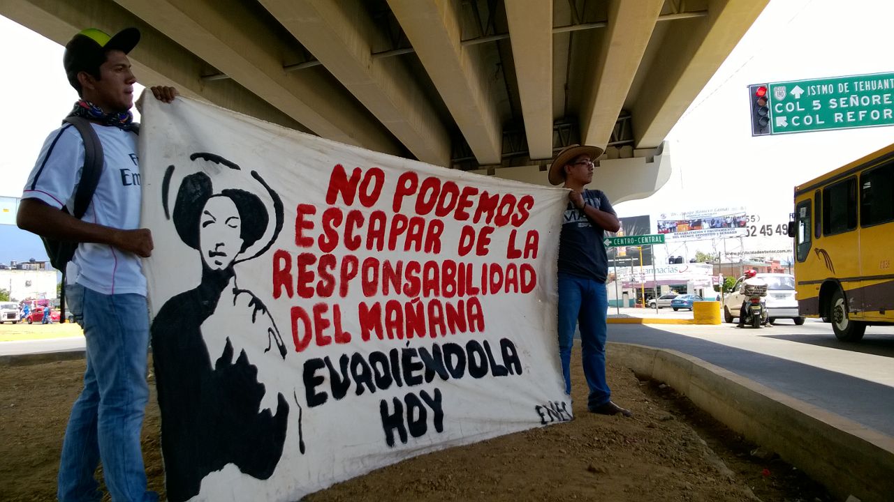 Estduiantes normalistas de Oaxaca