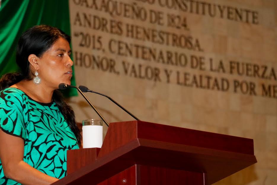 Eufrosina Cruz Mendoza en Sesión Ordinaria