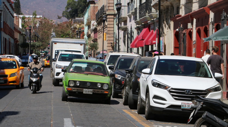 Automovilistas-de-Oaxaca-prefieren-dar-mordidas-antes-que-ser-multados
