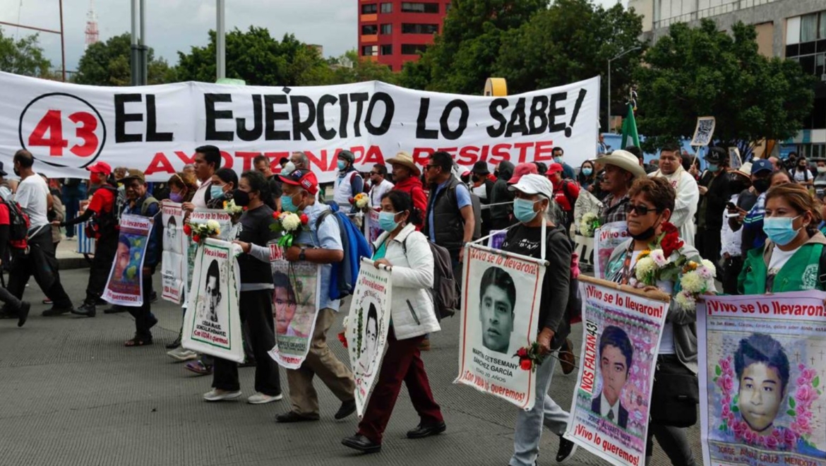 Marcha-Ayotzinapa