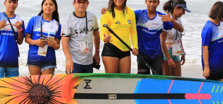 Surfistas oaxaqueños se cuelgan 22 medallas en Conade 2024 4 (1)