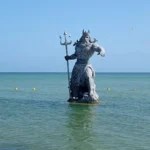Organización oaxaqueña impulsa amparo contra estatua de Poseidón