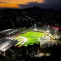 Estadio Yu’va será inaugurado en medio de irregularidades y acusaciones de incumplimiento