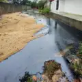 Derrame de combustóleo afecta a cinco colonias en Salina Cruz